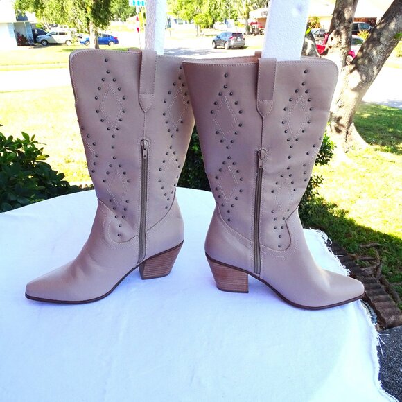 Arula Beige Studded Women's Wide Calf Cowboy Boots  10W Never Worn - Picture 3 of 11